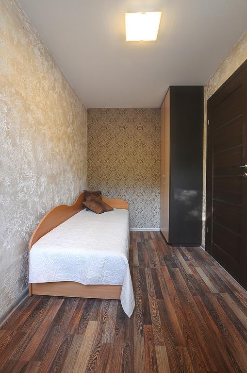 Floros Simfonija Hotel ซเวนตายิ ห้อง รูปภาพ