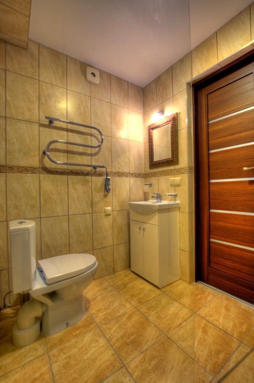 Floros Simfonija Hotel ซเวนตายิ ห้อง รูปภาพ